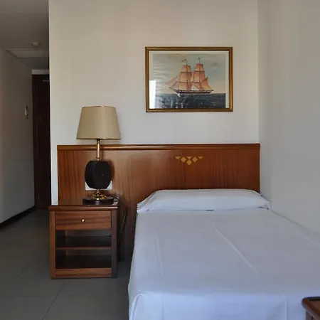 Del Mar بيت ضيافة